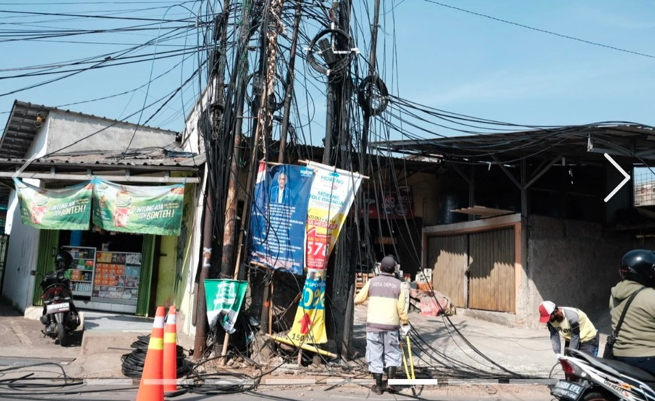 Dinas PUPR Kota Depok dan APJATEL Relokasi Kabel Udara di Jalan Tole Iskandar