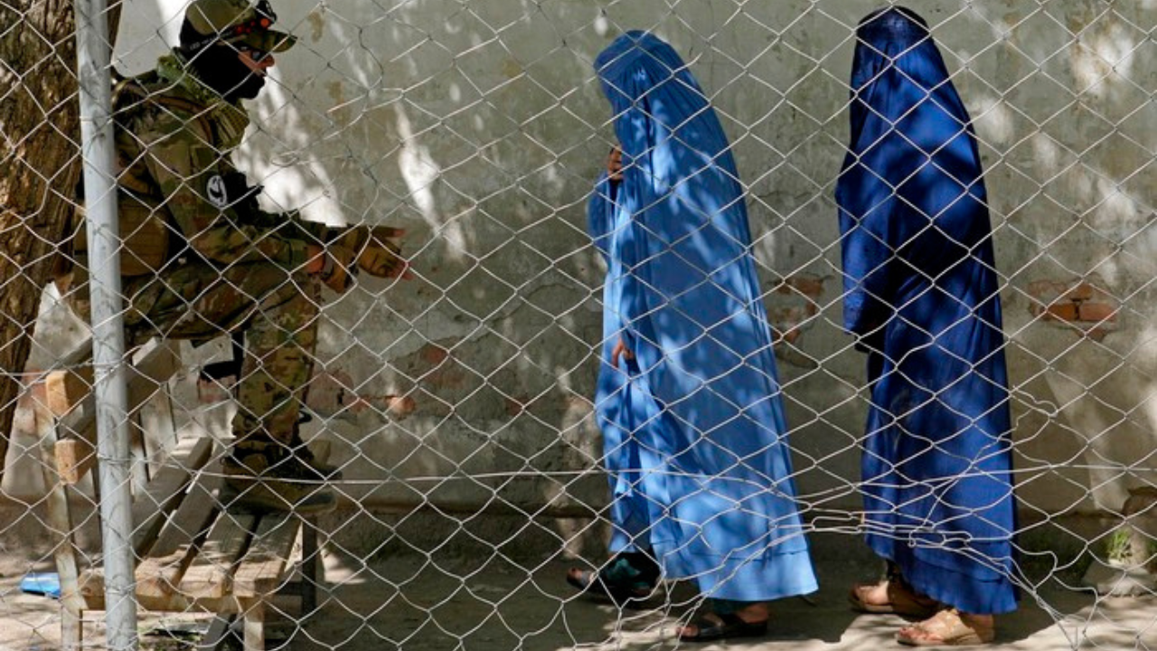 Menlu Retno Tekankan Hak Pendidikan Bagi Perempuan Afghanistan