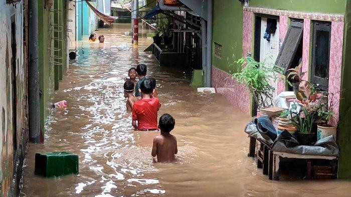 Banjir di Kawasan Kebon Pala, Jatinegara, Jakarta Timur Sejak Kamis Pagi