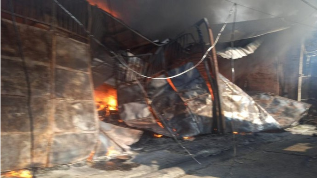 Kebakaran Gudang Tewaskan 5 Orang Sekeluarga di Bekasi Dipicu Korslet   