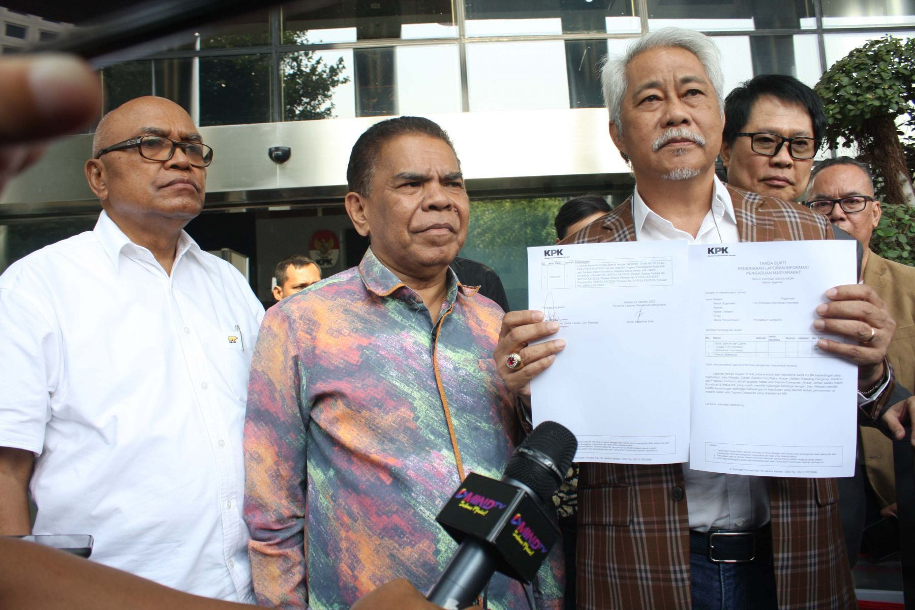 Jokowi dan Keluarga Dilaporkan ke KPK Atas Dugaan Kolusi dan Nepotisme