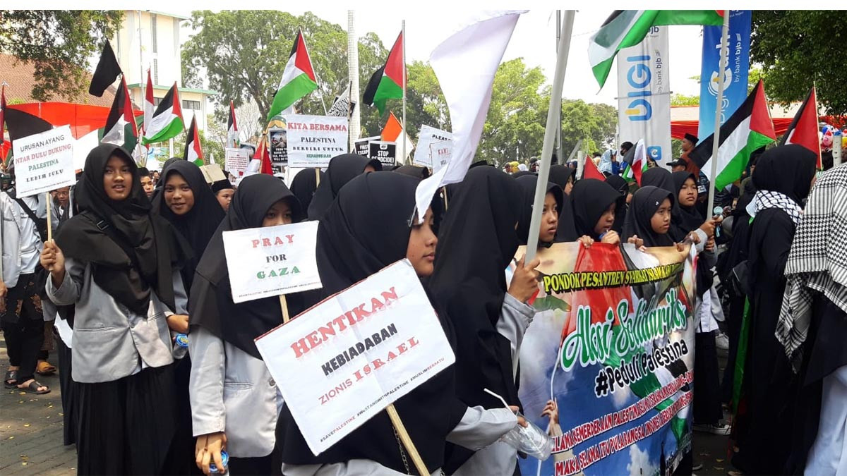 Aksi Solidaritas Bela Palestina di Madrasah Tsanawiyah (MTs) Al Fikri Tangerang Banten