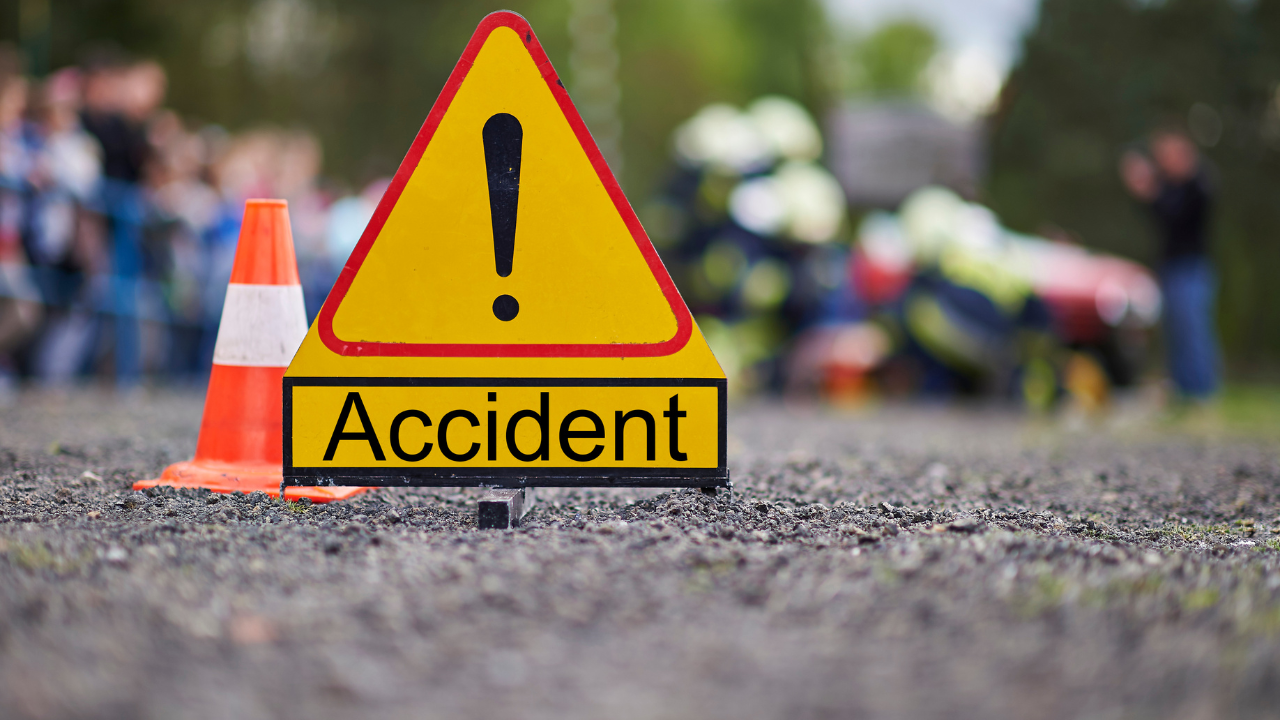 Jelang KM 04 Lalin Padat Akibat Kecelakaan Truk Di Tol Halim Arah Jatiwaringin