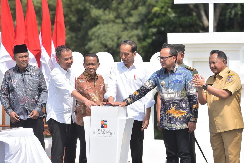 Presiden Joko Widodo meresmikan Jembatan Otto Iskandardinata (Otista) 